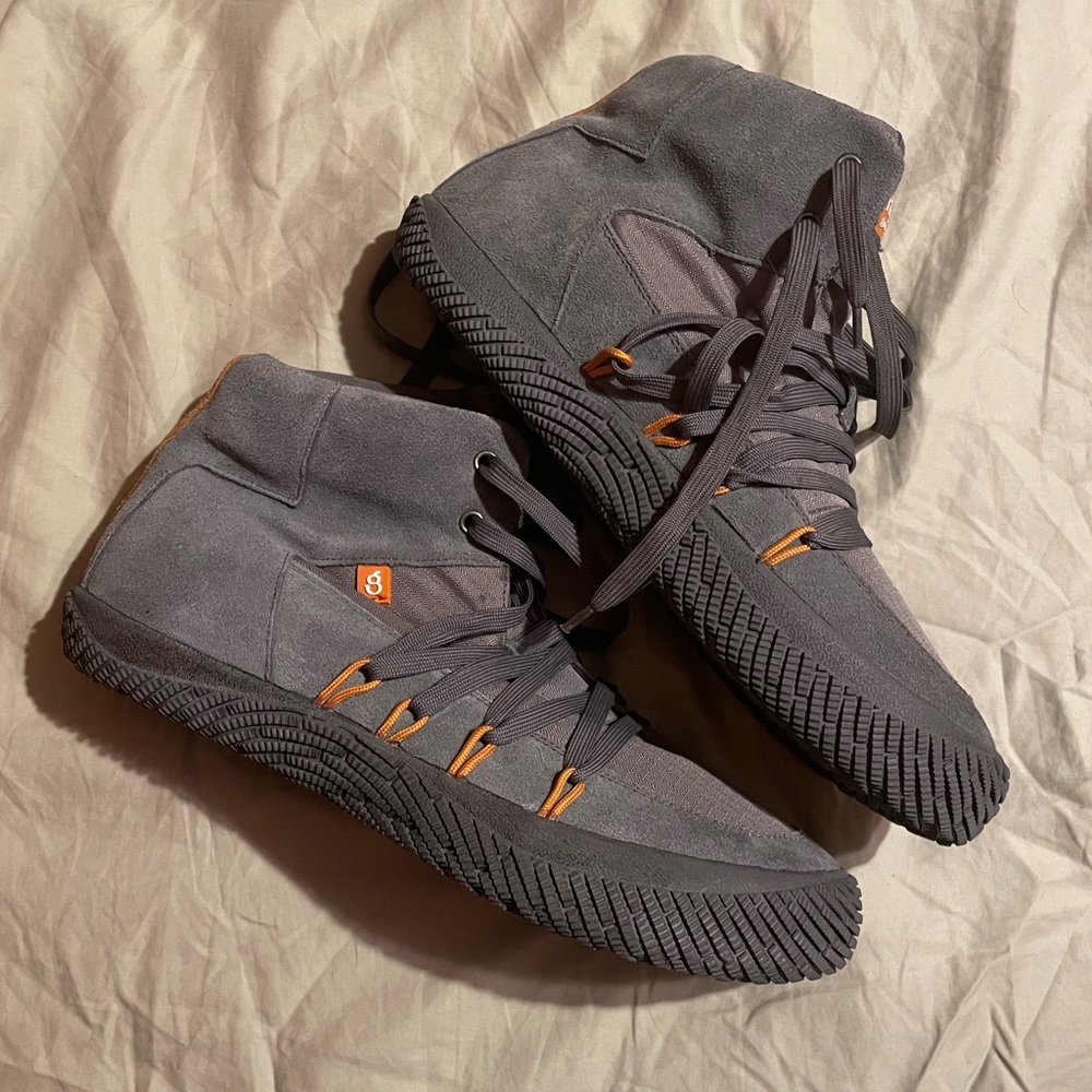 Hybrid Green Label Grey boots size 13